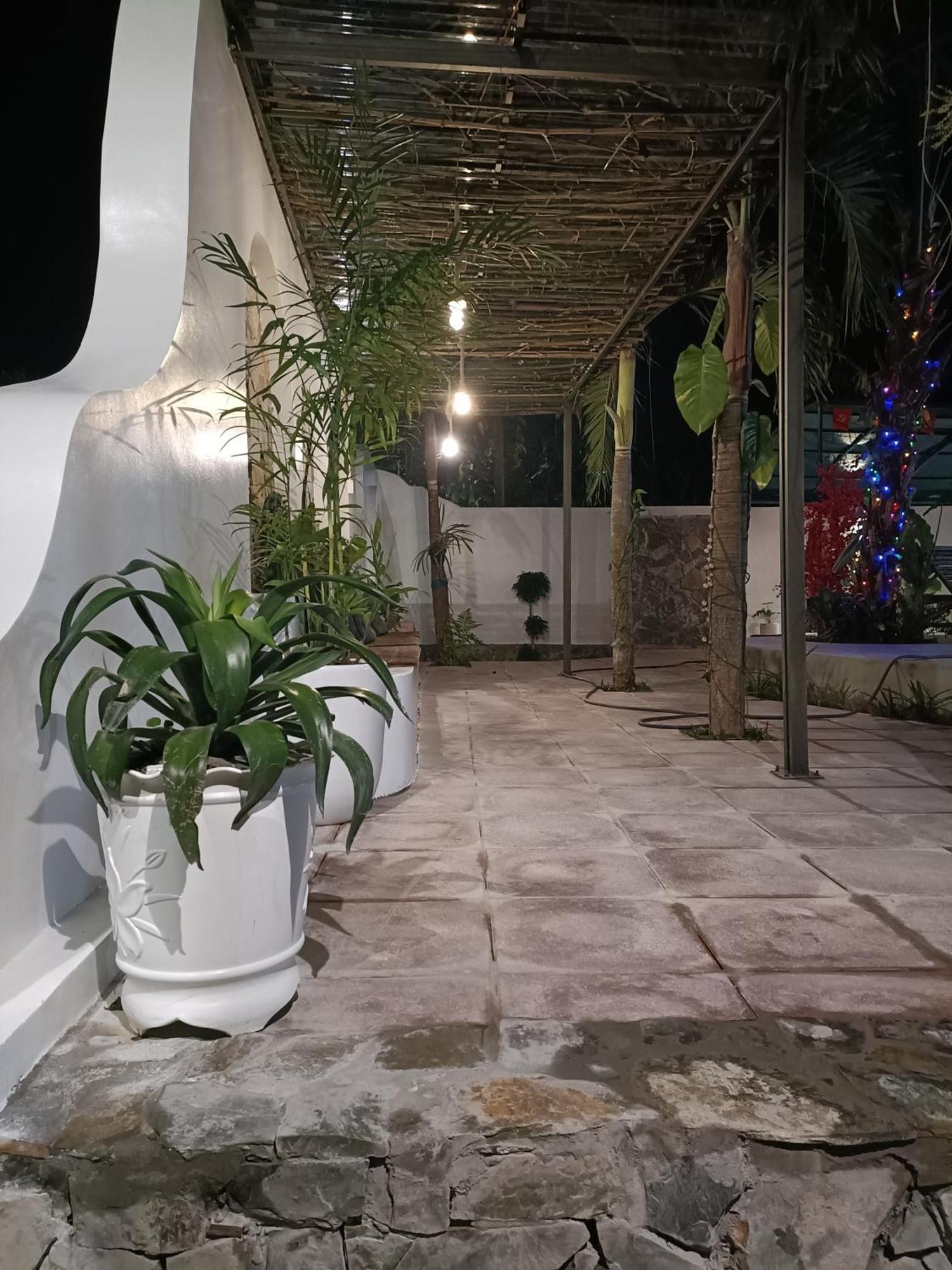 Hugo Homestay Phong Nha Buitenkant foto