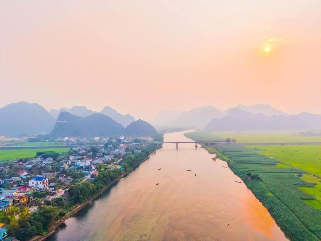 Hugo Homestay Phong Nha Buitenkant foto