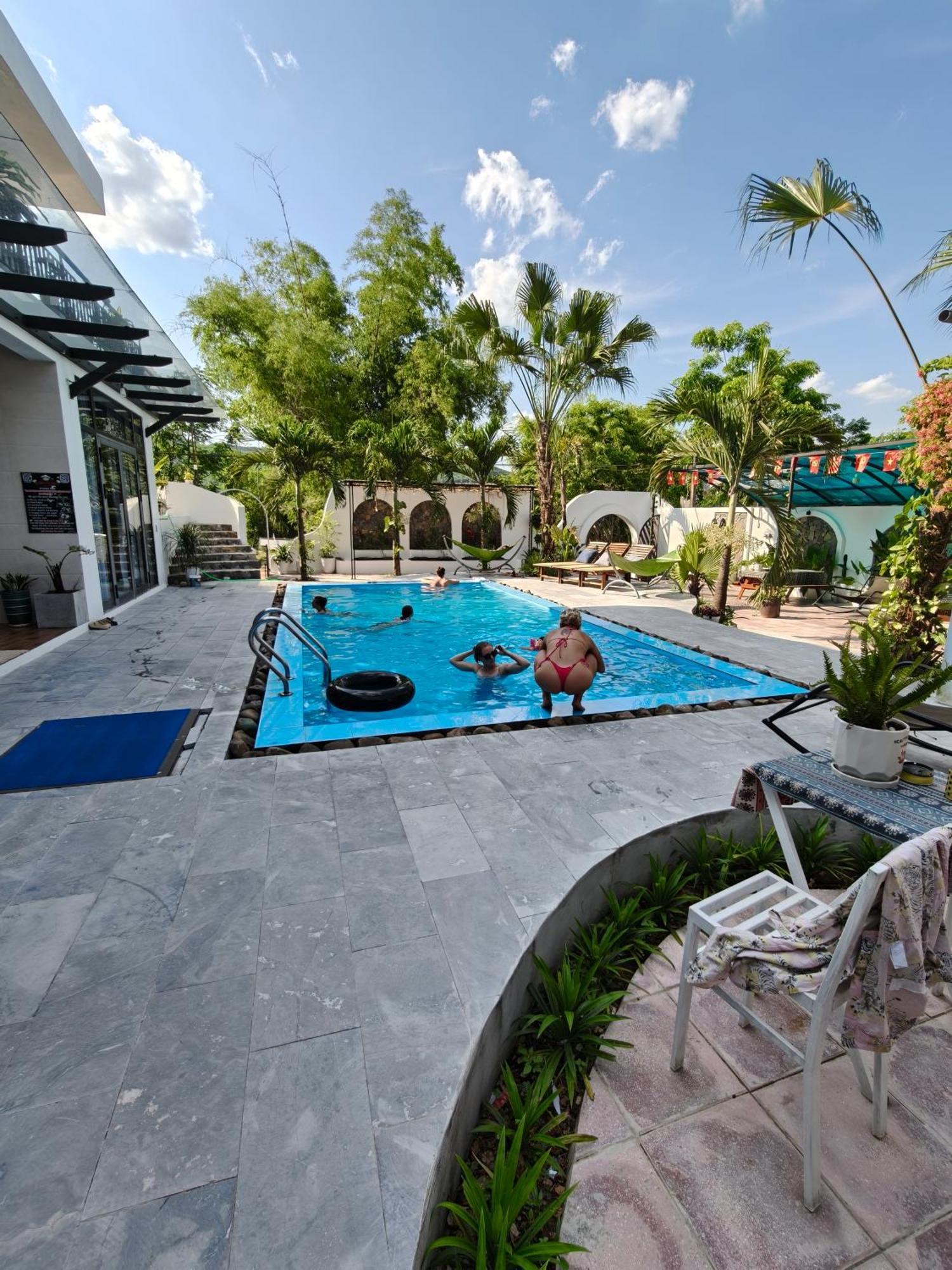 Hugo Homestay Phong Nha Buitenkant foto